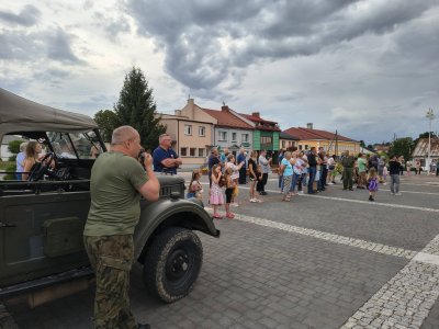 Przejazd kawalerzystów przez Wojsławice